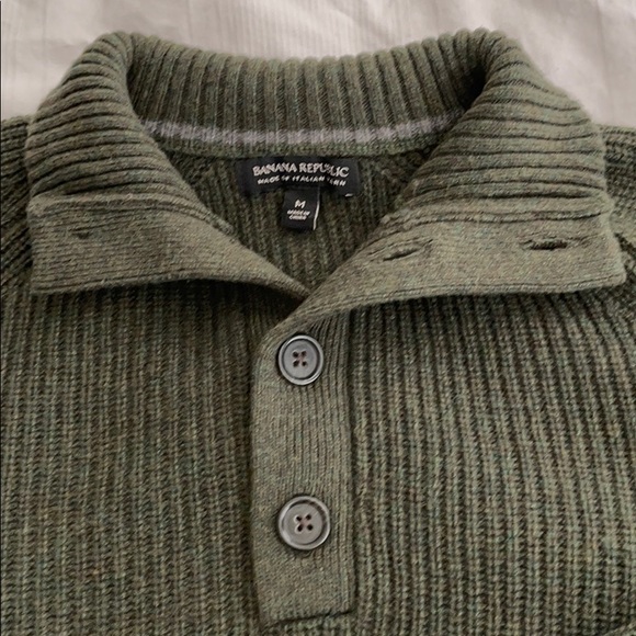 Banana Republic Wool Sweater - Picture 2 of 4